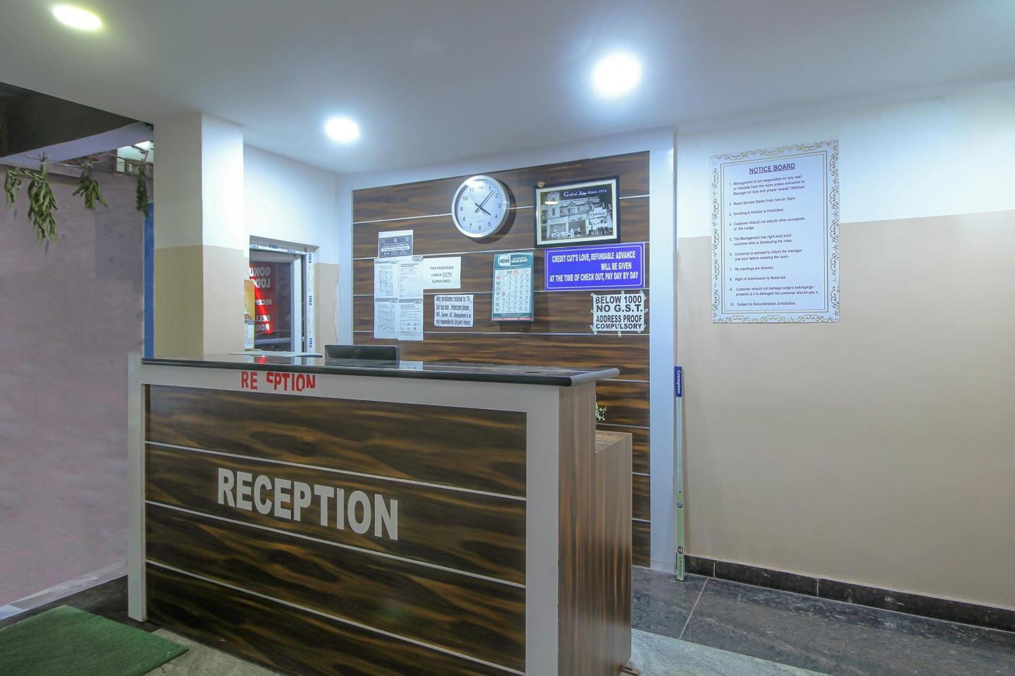 Spot On 81775 Mohit Gokul Lodge New Luxury Room'S Near Secunderabad Railway Station Lālāguda Exterior foto