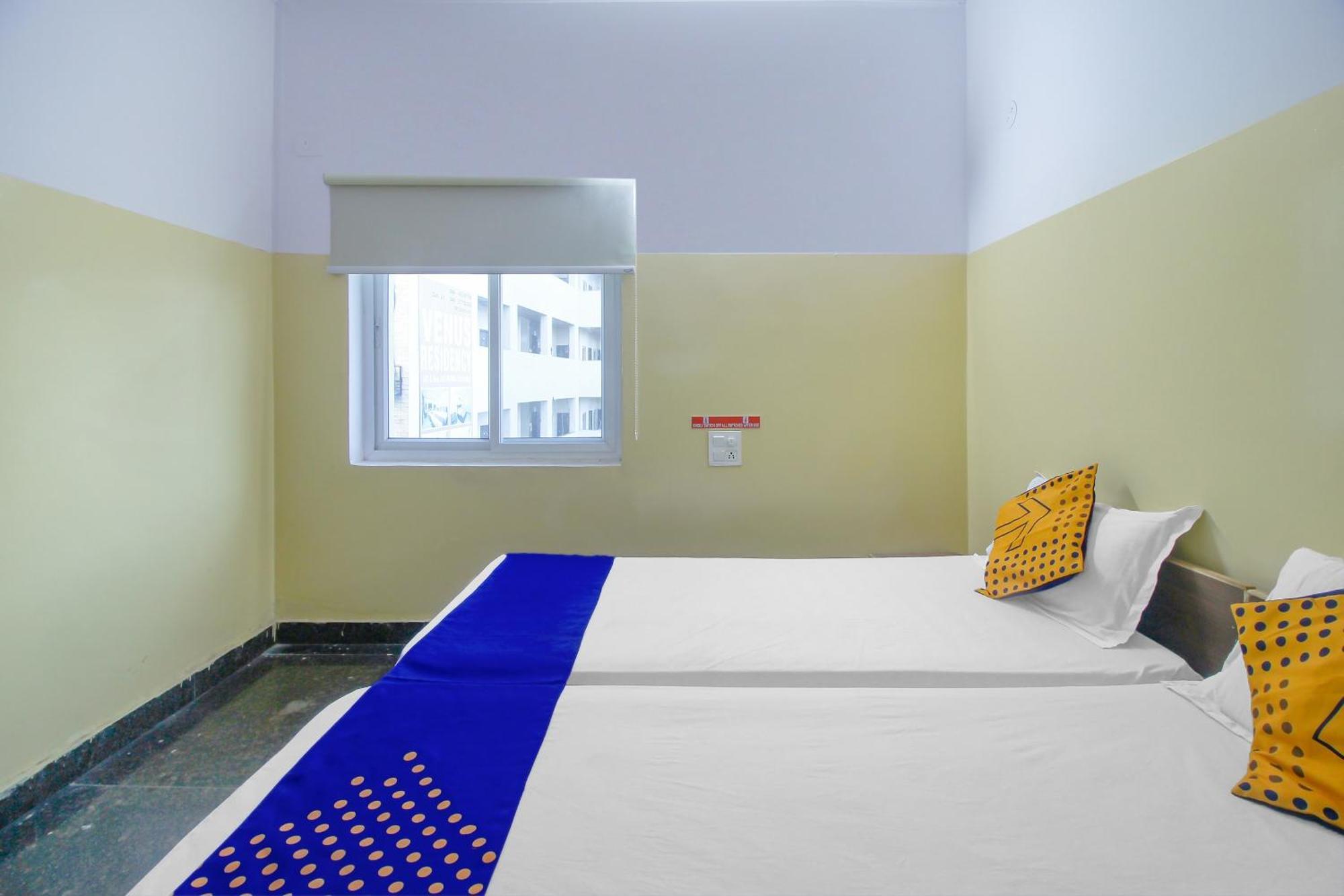 Spot On 81775 Mohit Gokul Lodge New Luxury Room'S Near Secunderabad Railway Station Lālāguda Exterior foto